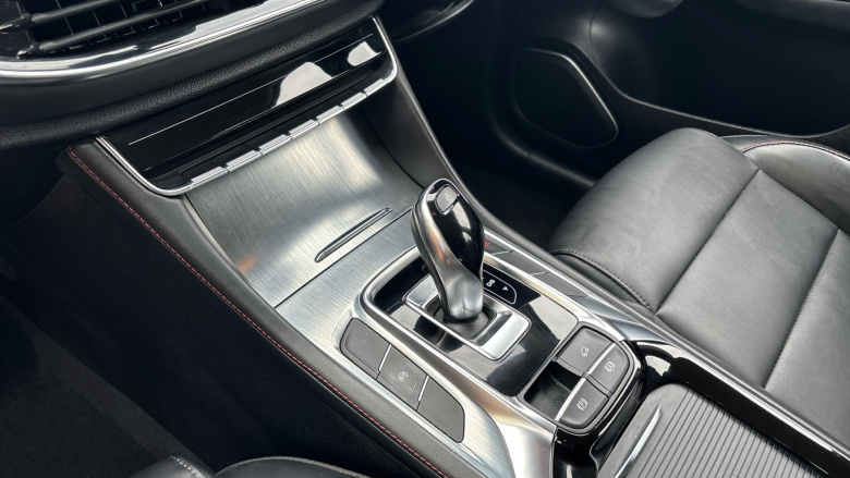 MG Hs 1.5 T-GDI Excite 5dr DCT Petrol Hatchback